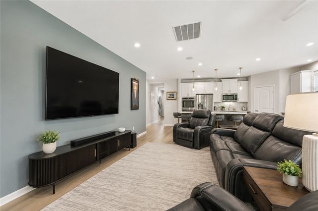 3003 Audrey Dr, Hempfield Twp, PA 15601