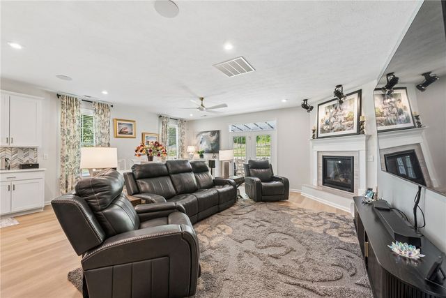 3003 Audrey Dr, Hempfield Twp, PA 15601