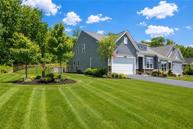 3003 Audrey Dr, Hempfield Twp, PA 15601
