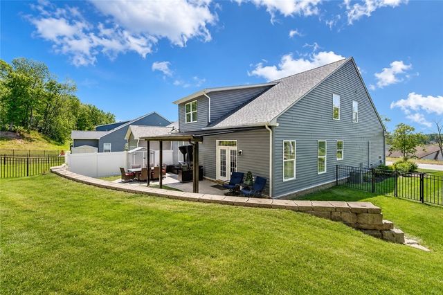 3003 Audrey Dr, Hempfield Twp, PA 15601