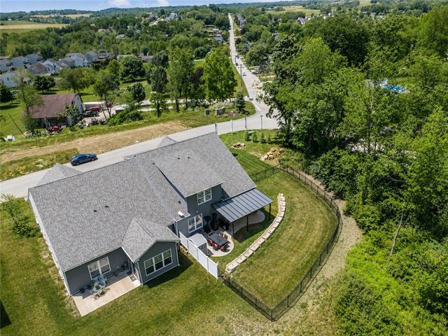 3003 Audrey Dr, Hempfield Twp, PA 15601