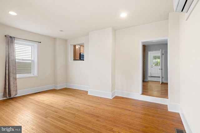 146 W 1ST AVE, Conshohocken, PA 19428