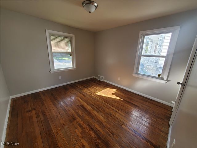 4287 E 162nd Street, Cleveland, OH 44128