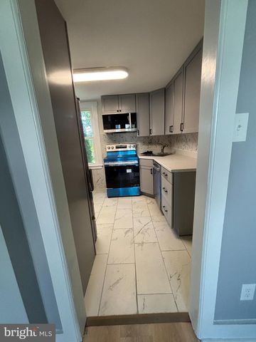 888 WALNUT ST, Honey Brook, PA 19344
