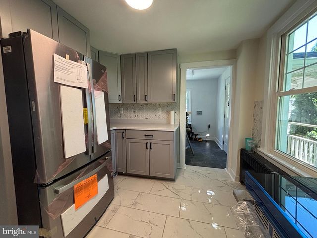 888 WALNUT ST, Honey Brook, PA 19344
