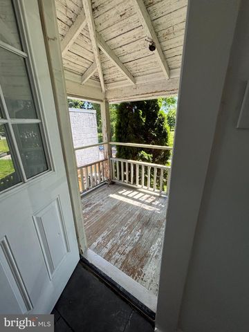 888 WALNUT ST, Honey Brook, PA 19344