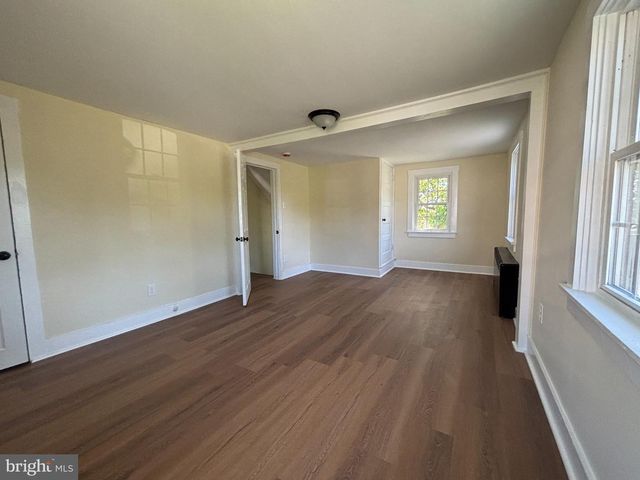 888 WALNUT ST, Honey Brook, PA 19344