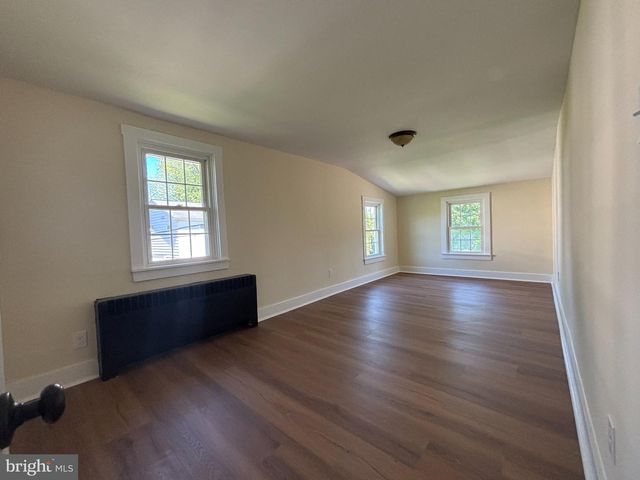 888 WALNUT ST, Honey Brook, PA 19344