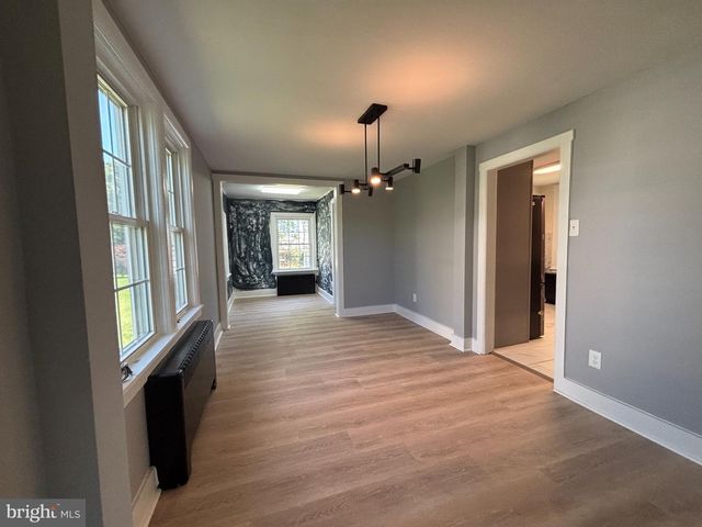 888 WALNUT ST, Honey Brook, PA 19344
