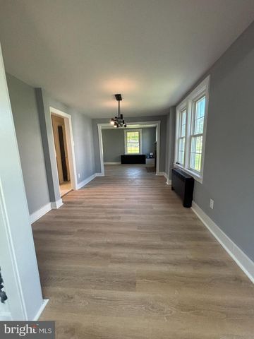 888 WALNUT ST, Honey Brook, PA 19344