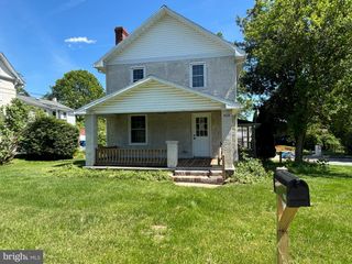 888 WALNUT ST, Honey Brook, PA 19344