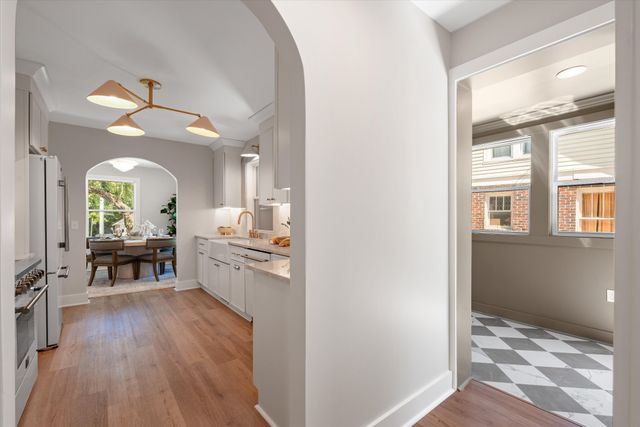 1012 Hart Ln, Nashville, TN 37216
