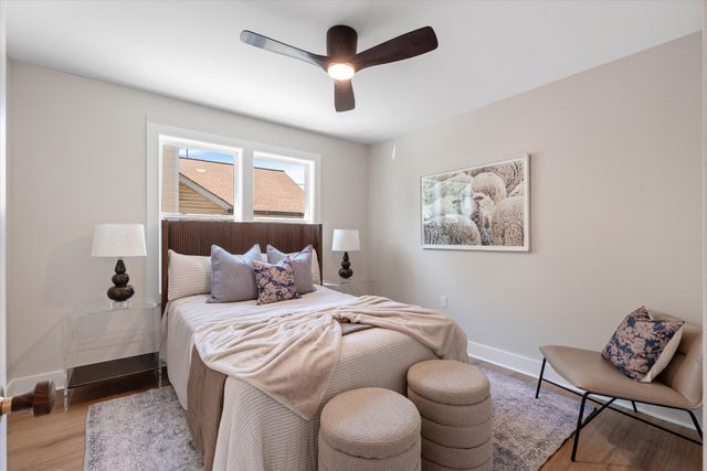 1012 Hart Ln, Nashville, TN 37216