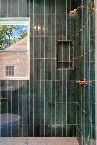 1012 Hart Ln, Nashville, TN 37216
