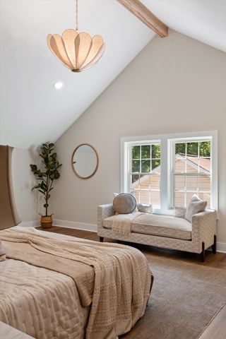 1012 Hart Ln, Nashville, TN 37216