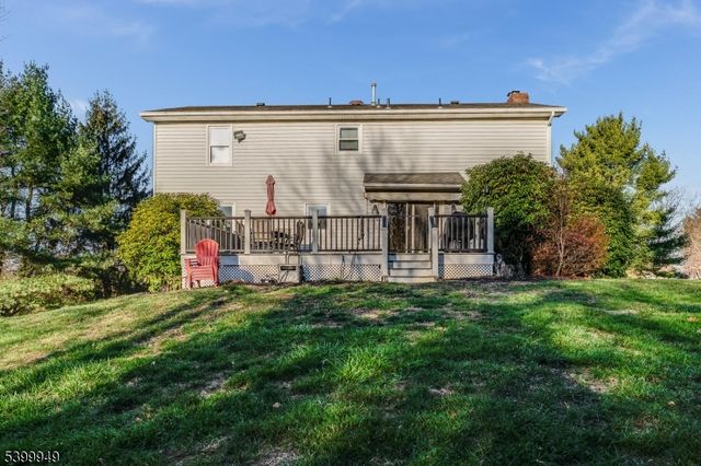 3 Grace Dr, Clinton Twp., NJ 08801