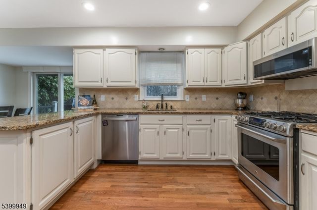 3 Grace Dr, Clinton Twp., NJ 08801