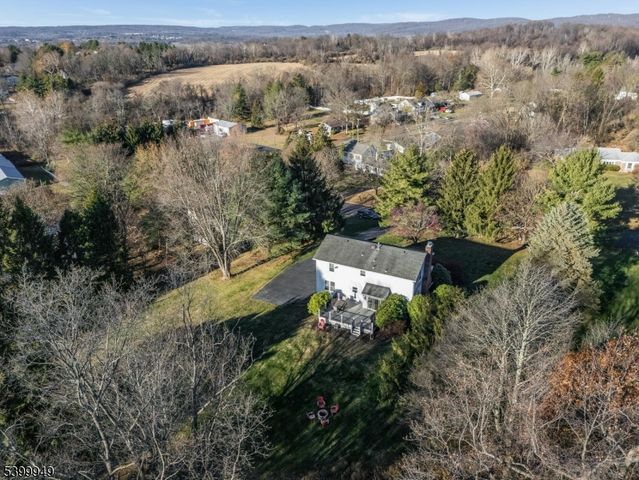 3 Grace Dr, Clinton Twp., NJ 08801