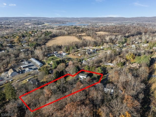 3 Grace Dr, Clinton Twp., NJ 08801