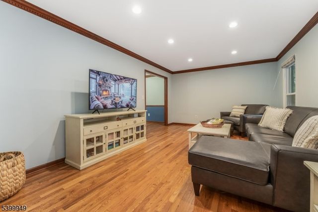 3 Grace Dr, Clinton Twp., NJ 08801