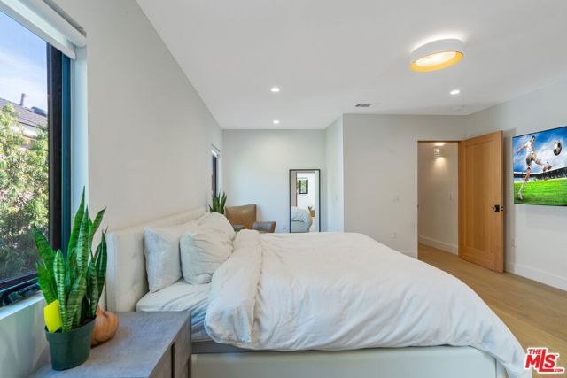1861 W 38th Street, Los Angeles, CA 90062