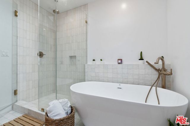 1861 W 38th Street, Los Angeles, CA 90062