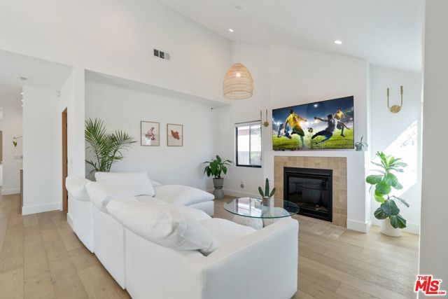 1861 W 38th Street, Los Angeles, CA 90062