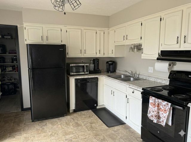 59 Holiday Road, Winchester, KY 40391