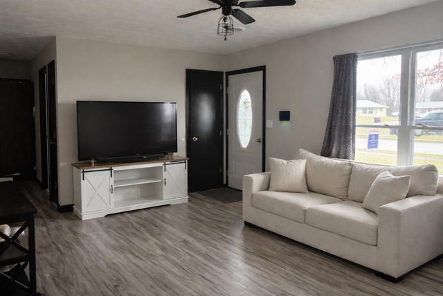 59 Holiday Road, Winchester, KY 40391