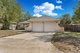 8311 Meadow Forest, San Antonio, TX 78251