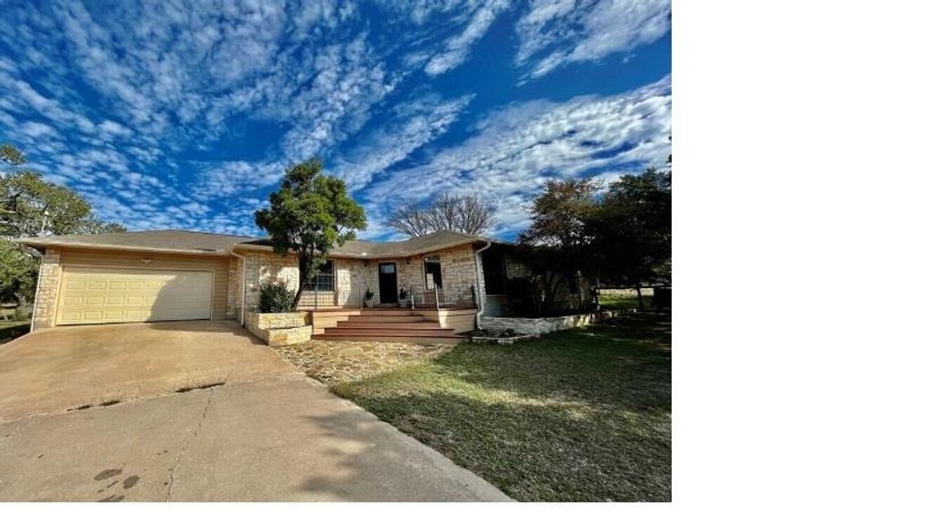1045 Hidden Hills DR, Dripping Springs, TX 78620