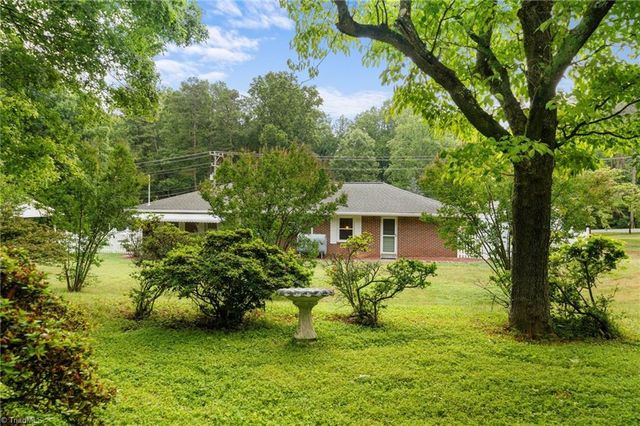 3966 Ebert Road, Winston-salem, NC 27127