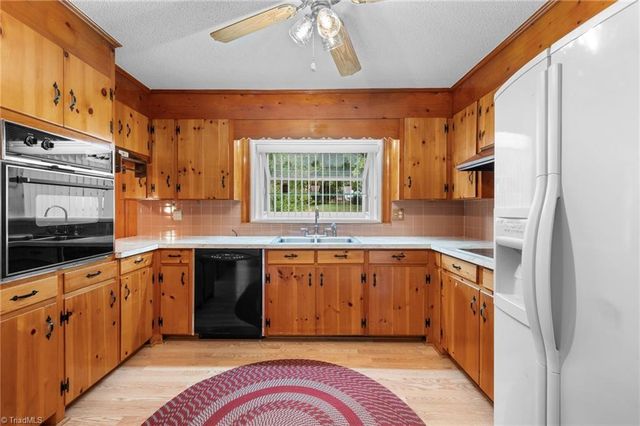 3966 Ebert Road, Winston-salem, NC 27127