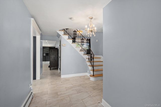 14 Evelyn Road, Port Jefferson Station, NY 11776