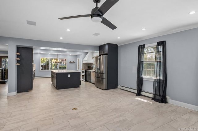 14 Evelyn Road, Port Jefferson Station, NY 11776