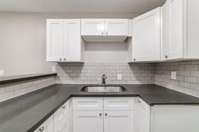 1424 Marshall Street 9, Houston, TX 77006