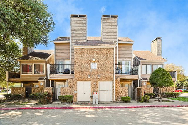 9809 Walnut Street 204, Dallas, TX 75243