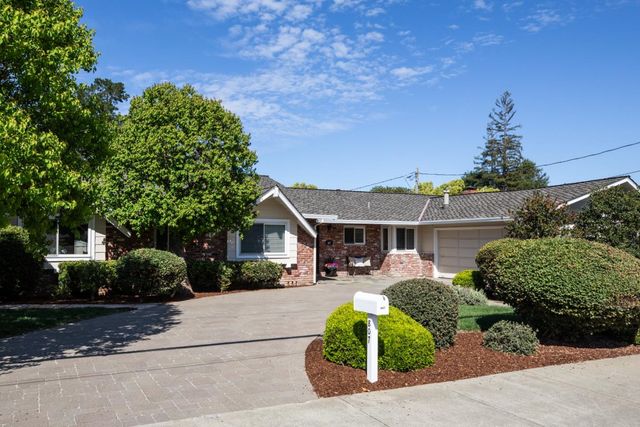 807 University Avenue, Los Altos, CA 94024