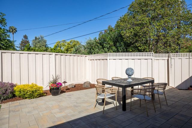 807 University Avenue, Los Altos, CA 94024