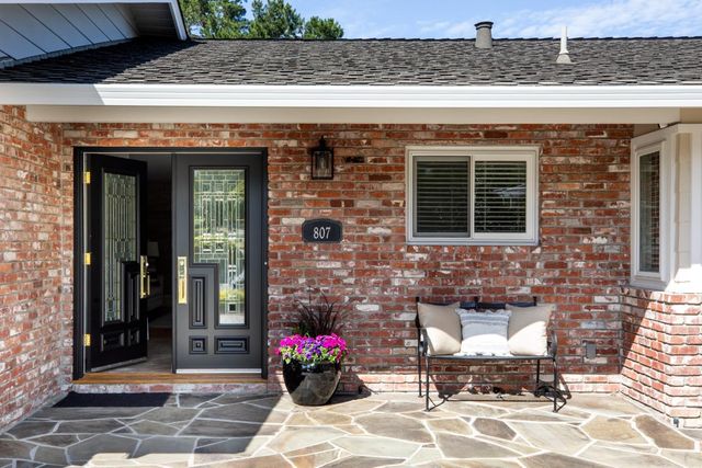 807 University Avenue, Los Altos, CA 94024