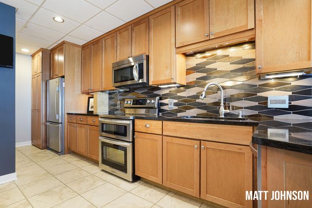 2964 Lakeshore Drive E 204, Muskegon City, MI 49441