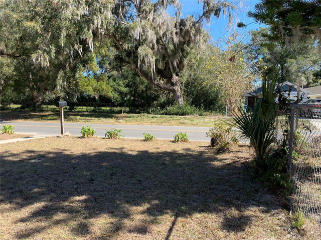 612 KENSINGTON STREET, Eustis, FL 32726
