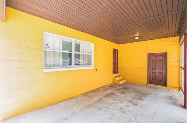 612 KENSINGTON STREET, Eustis, FL 32726