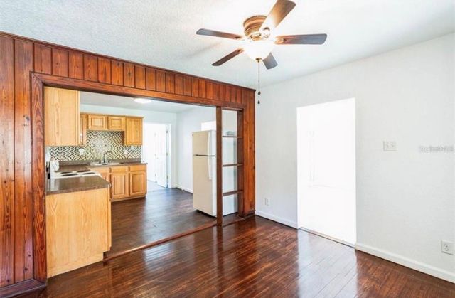 612 KENSINGTON STREET, Eustis, FL 32726