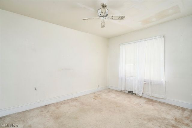 939 Lovers Lane, Akron, OH 44306