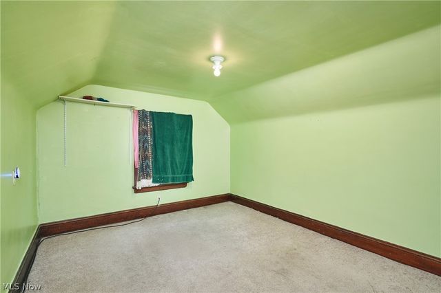 939 Lovers Lane, Akron, OH 44306
