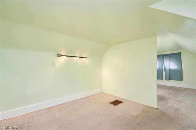 939 Lovers Lane, Akron, OH 44306