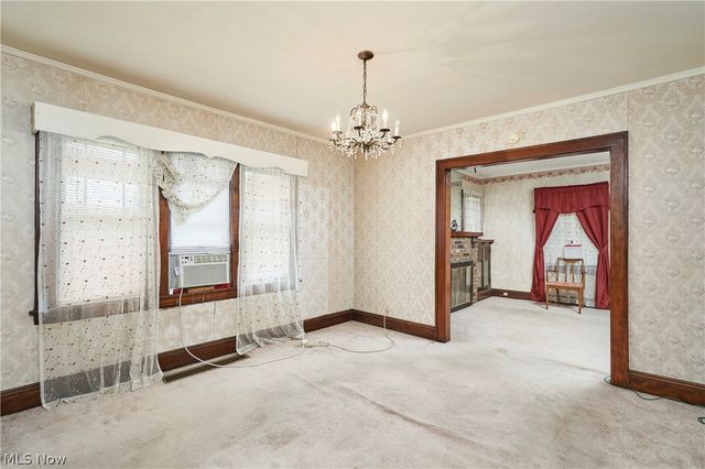 939 Lovers Lane, Akron, OH 44306