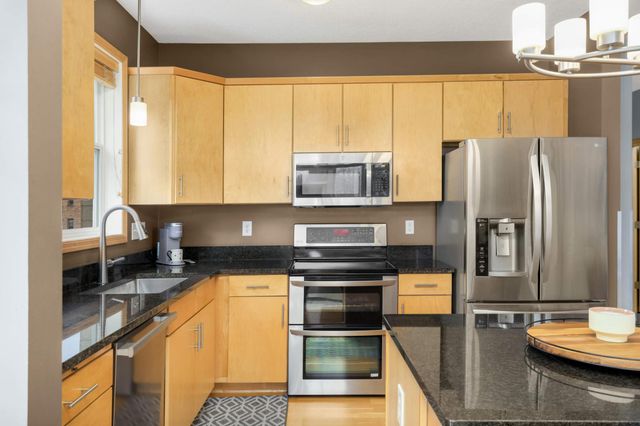 301 Oak Grove Street 414, Minneapolis, MN 55403