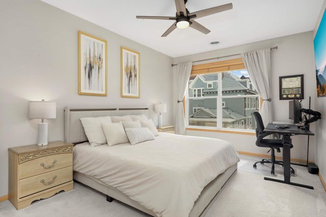 301 Oak Grove Street 414, Minneapolis, MN 55403